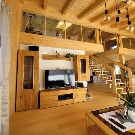 Anna Salzburg גרודיג